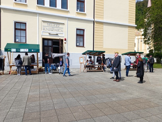 Proljetni buvljak