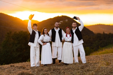 Istraži tradiciju